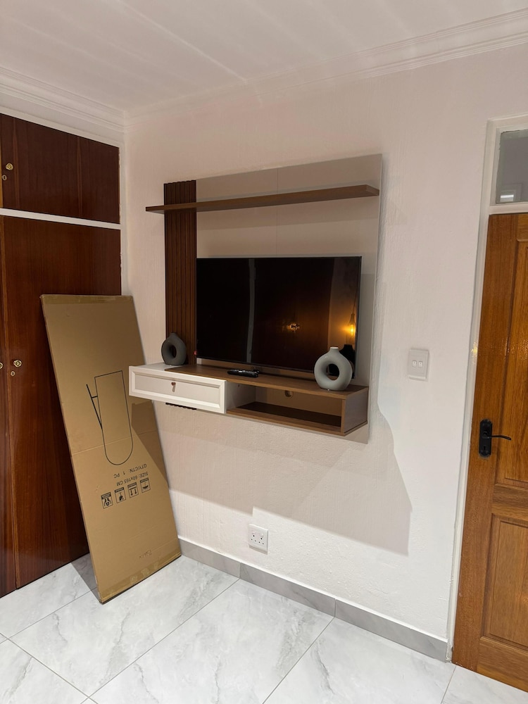 Boutique Hotel-Style Room In Ferndale-A1