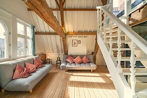 Loft-style Duplex at Hendrik Square
