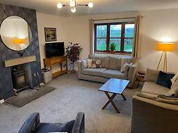 Peak District - Parking - Garden - Bbq - Sleeps 8
