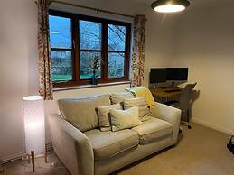 Peak District - Parking - Garden - Bbq - Sleeps 8