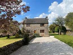Peak District - Parking - Garden - Bbq - Sleeps 8