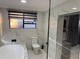 Boutique Hotel-Style Room In Ferndale-B2