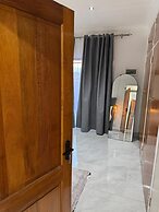 Boutique Hotel-Style Room In Ferndale-B2