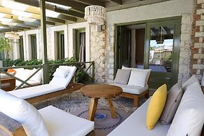 naya port otel