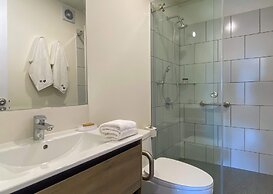 w Upscale 2BR w Balcony View in Miraflores