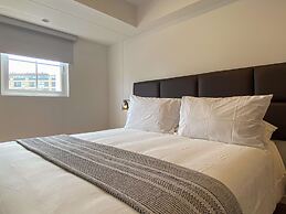 w Upscale 2BR w Balcony View in Miraflores