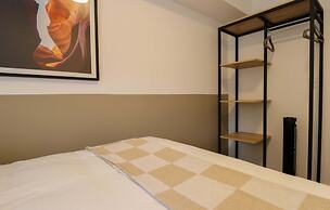 w Light-filled 2BR w Balcony in Miraflores