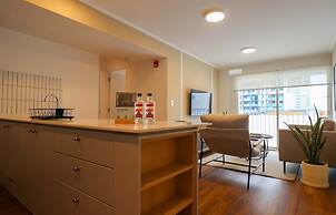 w Light-filled 2BR w Balcony in Miraflores