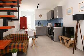 Athens Mets Loft - Cozy Urban Gem Park Views