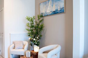 One Lux Stay 1br/ 1BA Antwerp Near Central Station