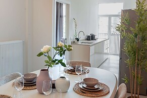One Lux Stay 1br/ 1BA Antwerp Near Central Station