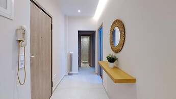 Kolonaki A modern and bright apartment