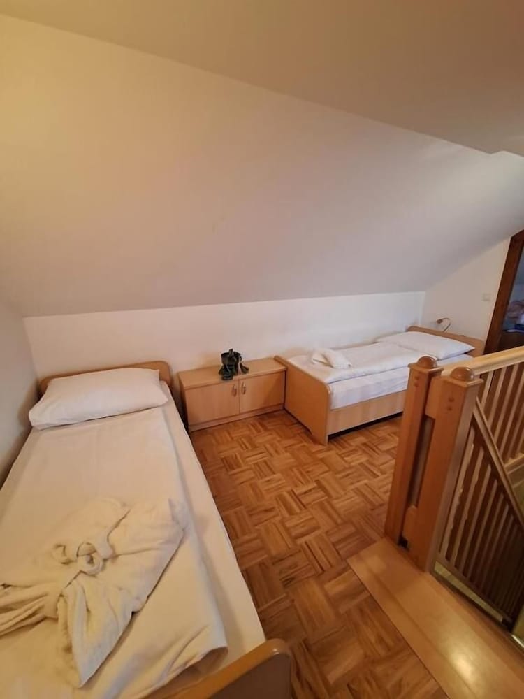 Župnijski apartmaji