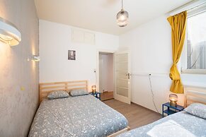 Large Antwerp City Center Apartments3bbns