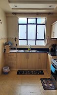 Spacious 2br, 3BA Great Location