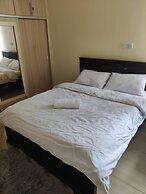 Spacious 2br, 3BA Great Location