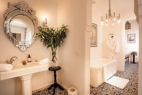 Riad Anaqa