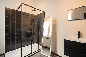 Comfortable 2br/14p Apartment - Central Antwerp