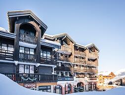 Slope-access Morillon Apartment for 4
