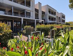 Spacious Marina Stay for Six