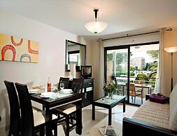 Spacious Marina Stay for Six