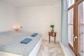 9-persons Apartment in Centre of Antwerp