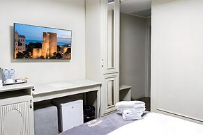 Parlament Hotel