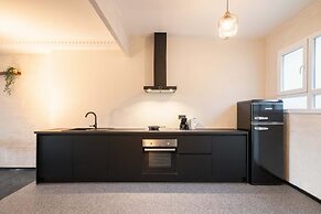 2BR City Stay - Grand Central Area