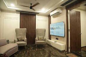Shiv Resort & Palace