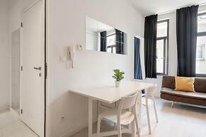 Cozy Antwerp Apartment Stay for 7
