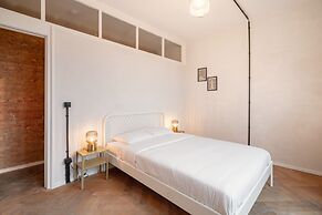 Spacious 2BR - Grand Central Apartments