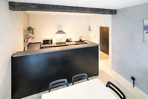 Antwerp Central 1br/7p Apartment