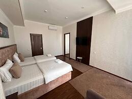 GRAND TURON PLAZA HOTEL