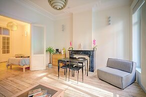 Charming Bright Stone Lodge