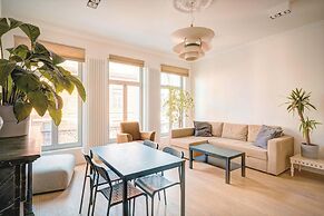 Charming Bright Stone Lodge
