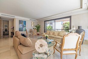 Modern Appartement a/c 2br/4p - Cannes