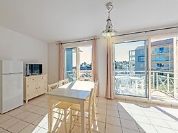 Beach Flat With Pool