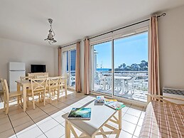 Beach Flat With Pool