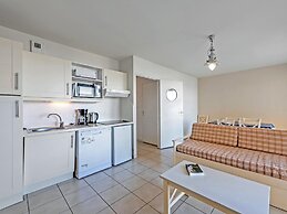 Beach Flat With Pool