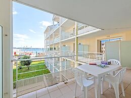 Beach Flat With Pool