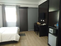 7 Hotel