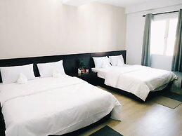 7 Hotel