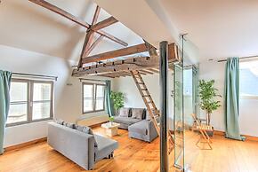 Elegant Duplex Apartment Antwerp