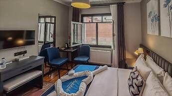 Balat Side Apart