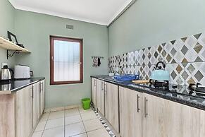 The Cozy 1 Bedroom Apartment