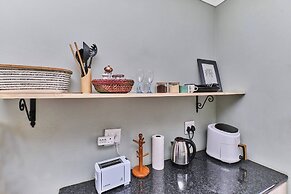 The Cozy 1 Bedroom Apartment