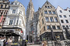 Spacious 11-person Stay in Antwerp