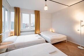 Spacious 2BR Stay Near Central Station