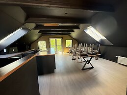 Four Seasons Spring Suite