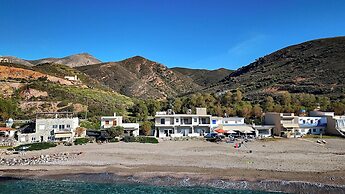 Fodele Beach Front Apts.